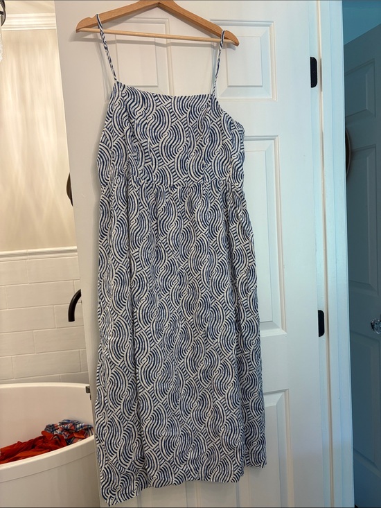 H&M Dresses & Skirts - H&M Navy and White Beach Waves Maxi Dress